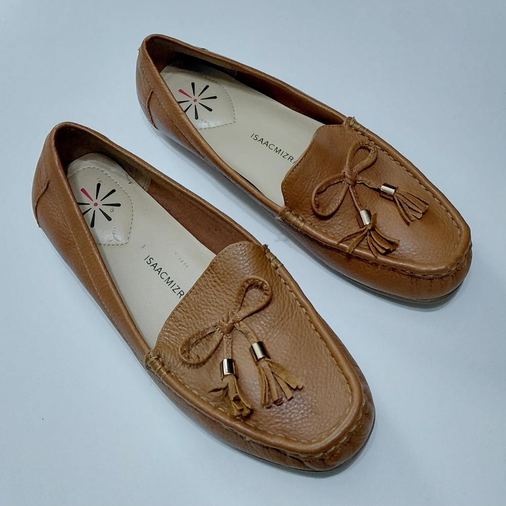 ISAAC MIZRAHI Women's Imamy Tasselled Tan Leather Loafers Size 6M